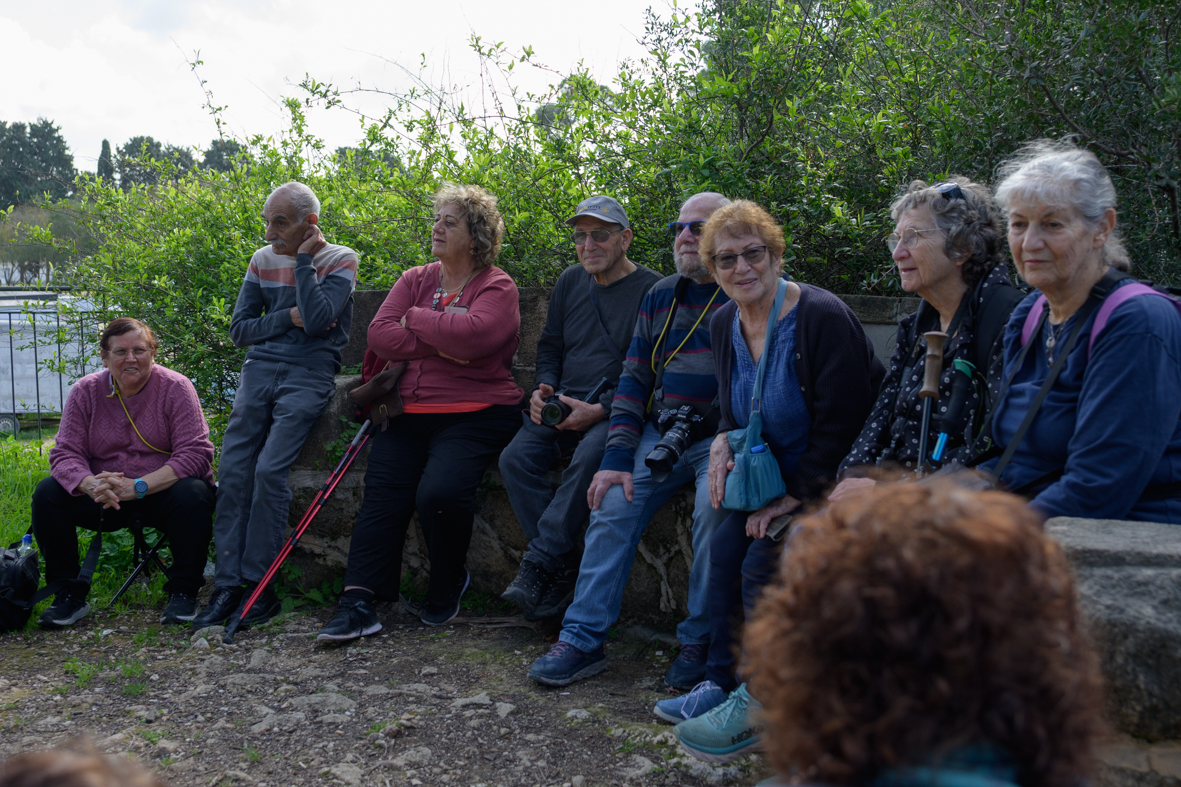 מטיילים ומצלמים במקומות נסתרים בליבה של זכרון יעקב (4)
